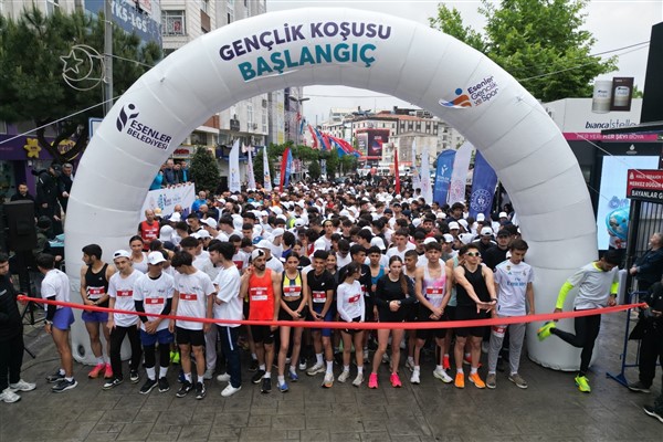 Esenler’de “Gençlik Koşusu” düzenlendi