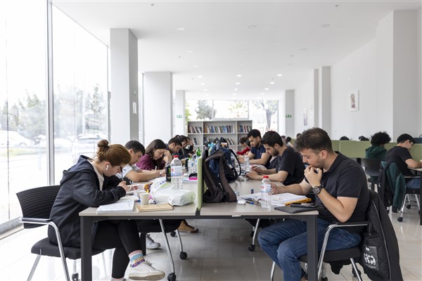 Büyükşehirden okuma salonları