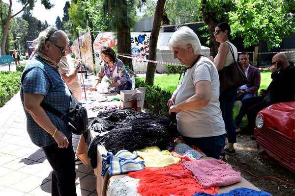 Bornova’da Anneler Günü etkinliği başladı