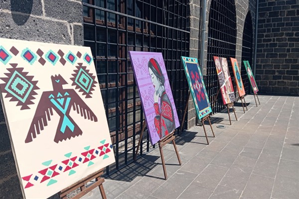 Diyarbakır’da “Mezopotamya’nın Sessiz Şiiri” sergisi açıldı