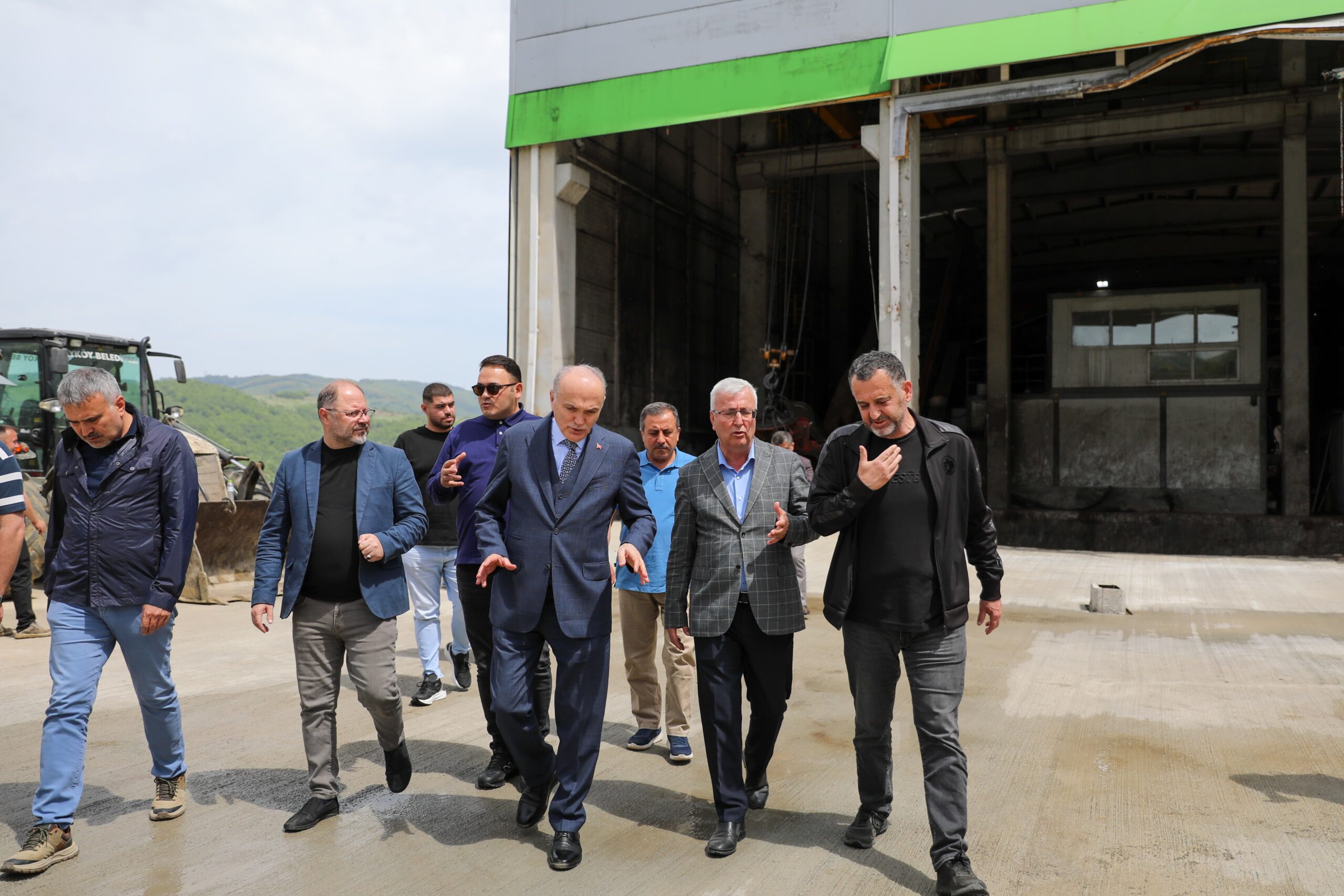 Düzce Belediye Başkanı Özlü,  incelemeler yaptı