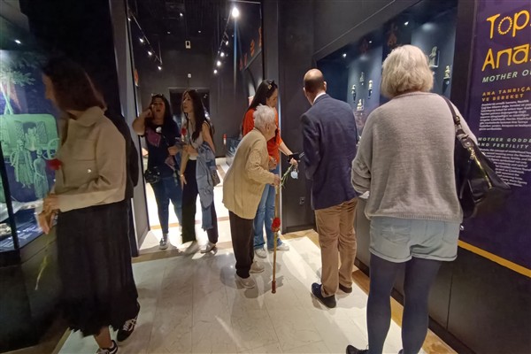 “Anadolu: Toprağa Can, Zamana İz Bırakan Anneler” sergisi ziyarete açıldı