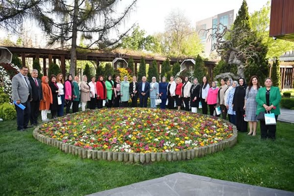 Başkan Büyükkılıç, kadın muhtarların Anneler Günü’nü kutladı