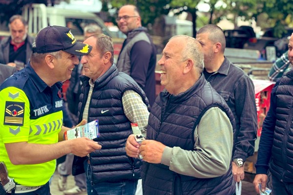 İznik’te traktör sürücüleri bilgilendirildi