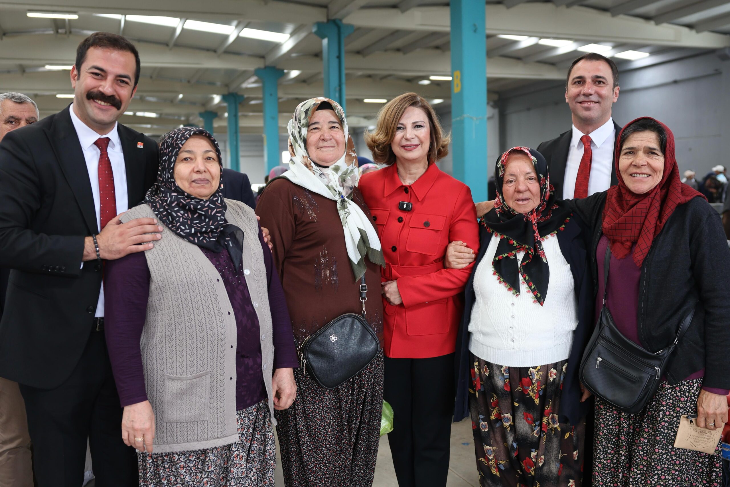 Başkan Ünlüce, Beylikova’da vatandaşlarla buluştu