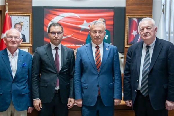 Akademisyen heyetinden Prof. Dr. Levent’e ziyaret