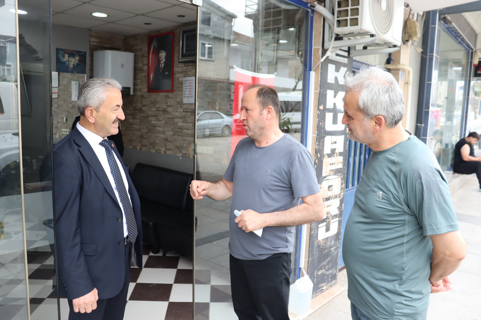 İzmit Belediyesi, esnaf ziyaretlerini sürdürüyor