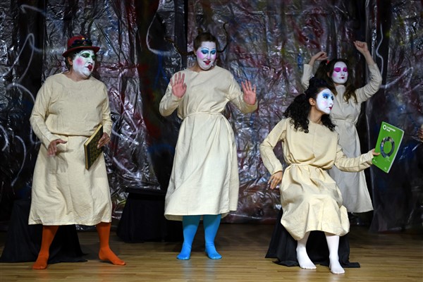 Hiç Kimsenin Hikayesi’ oyunu Osmangazi’de sahnelendi