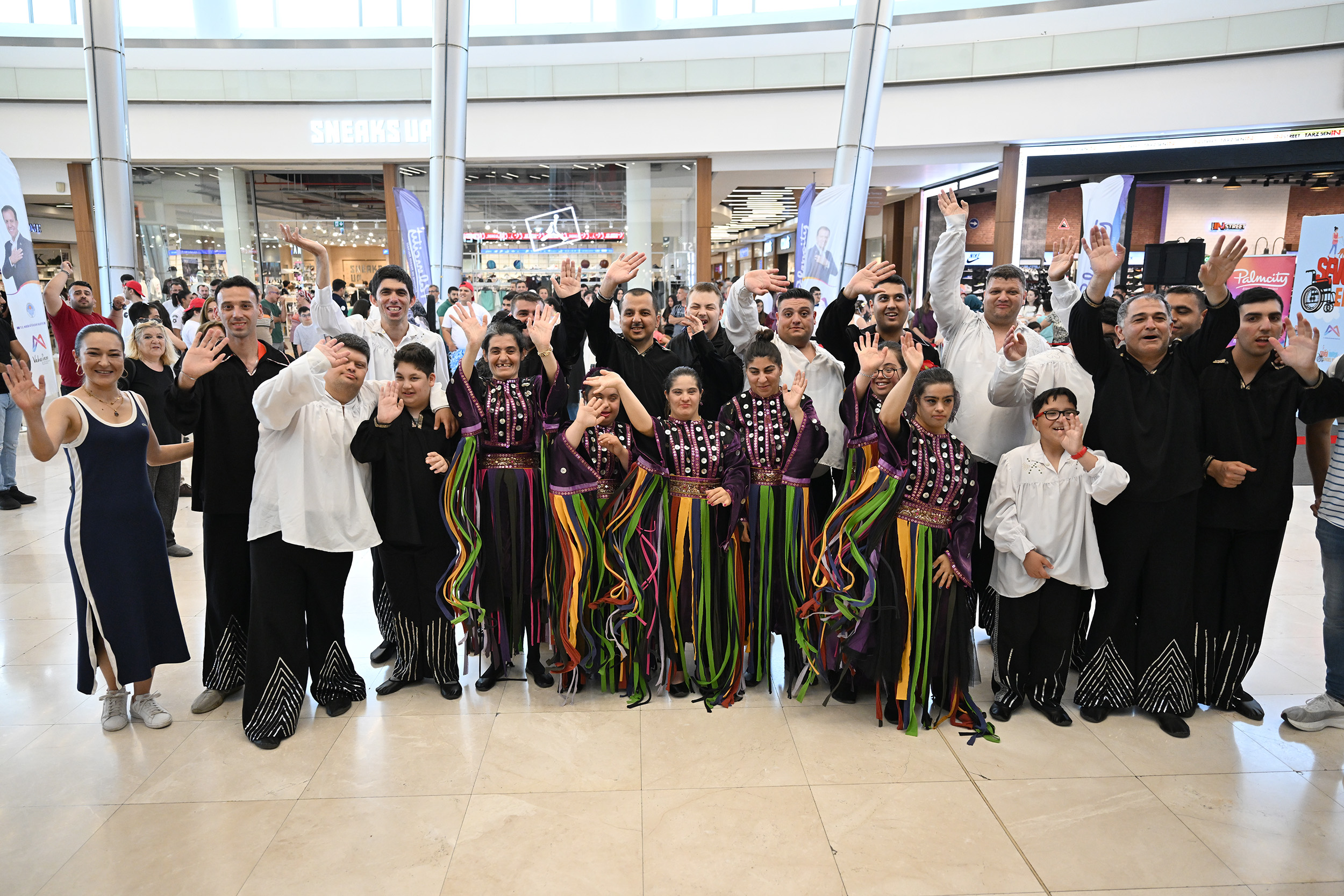 Mersin’de Engelsiz Dans ve Ritim Gösterisi gerçekleştirildi