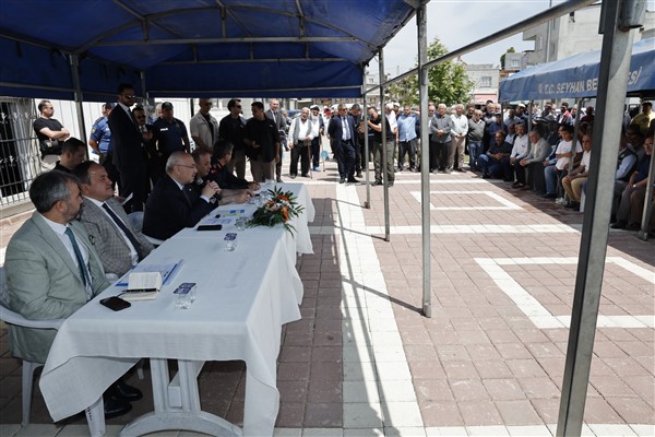 Adana Valisi Köşger, vatandaşlarla bir araya geldi