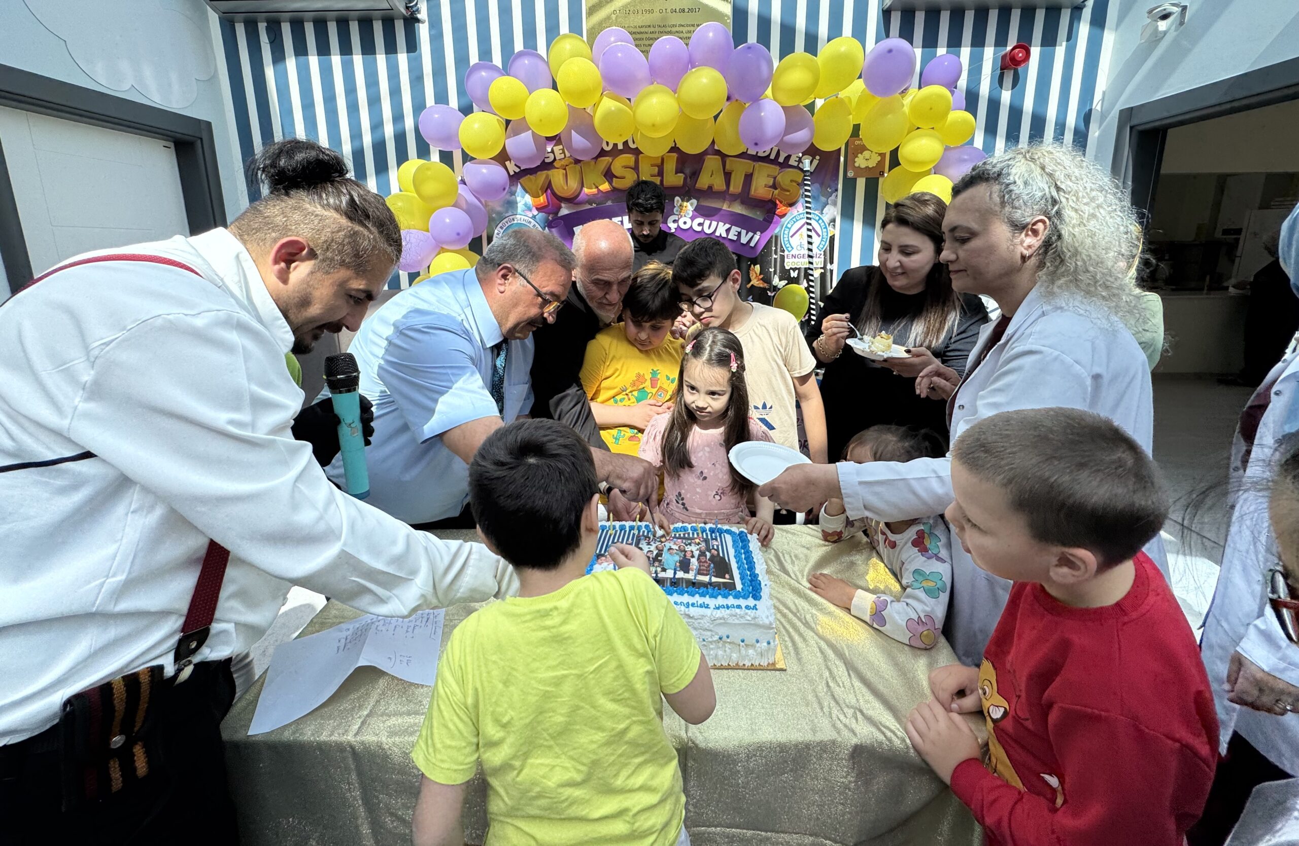Yüksel Ateş Engelsiz Çocukevi’nde 16 özel çocuğa doğum günü etkinliği yapıldı