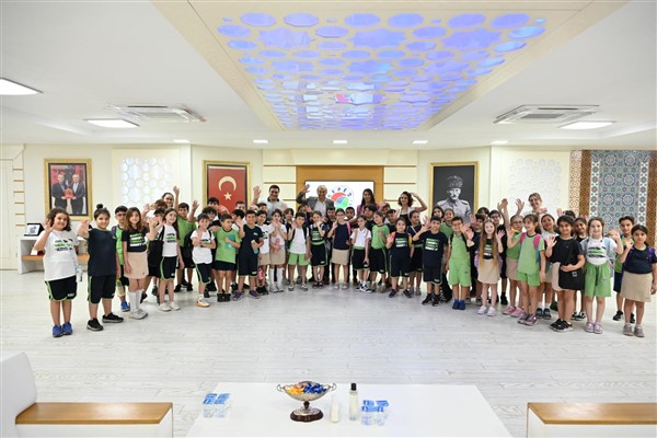 Öğrenciler, Kepez’de yerel yönetimi ziyaret etti