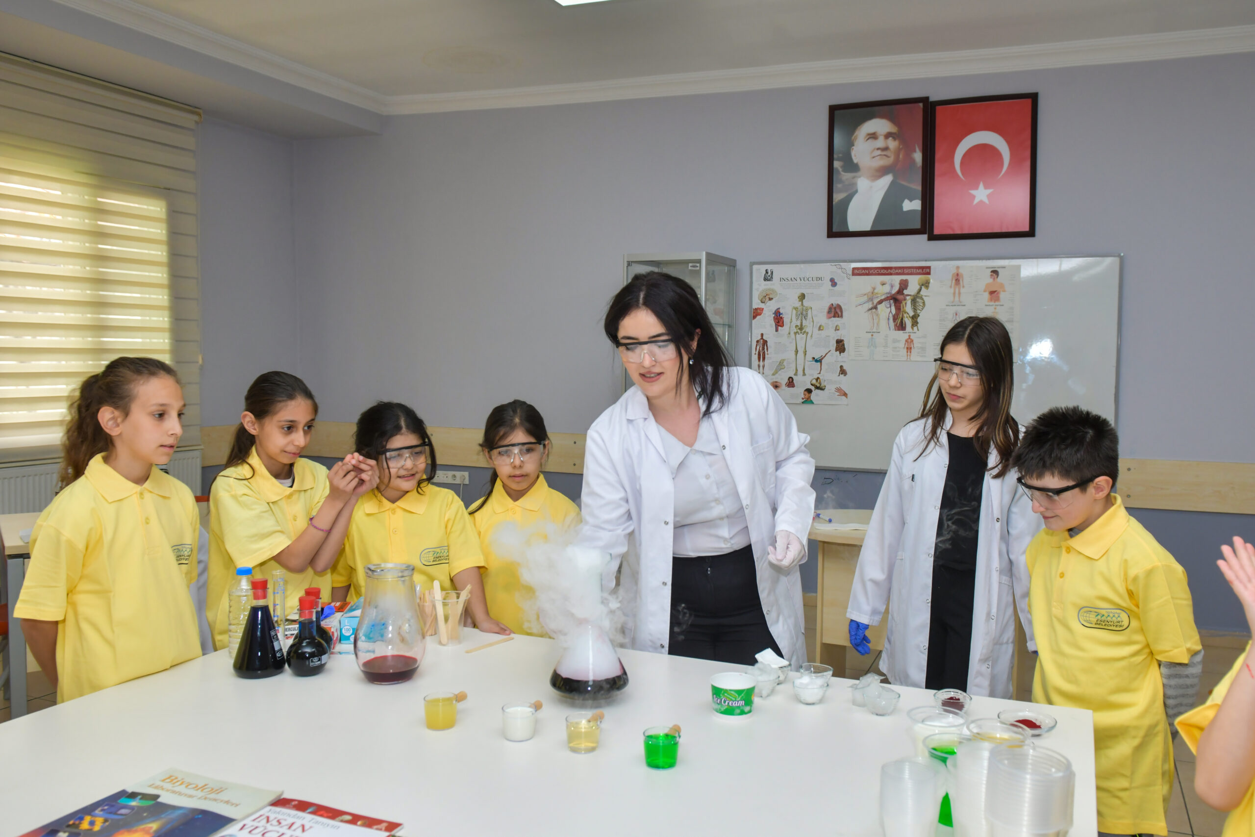 Esenyurt’ta Hayal Fabrikası Çocuk Atölyeleri başladı