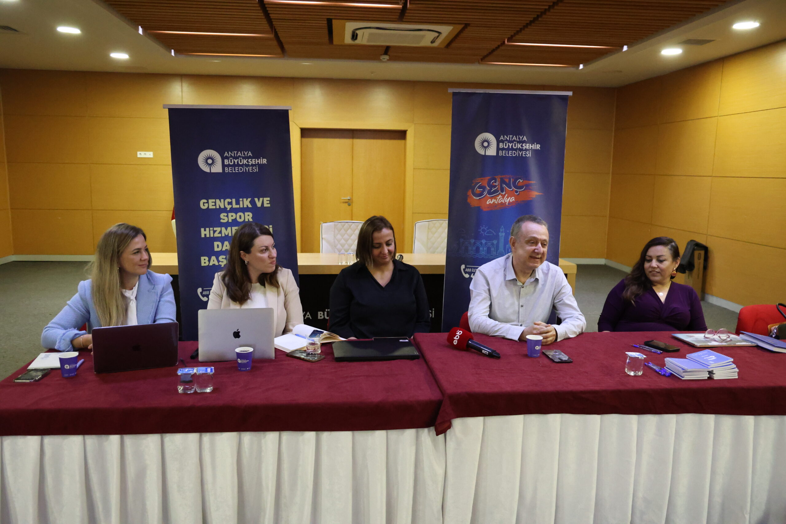 Antalya Büyükşehir Belediyesi, gençlik çalışmalarını geliştiriyor