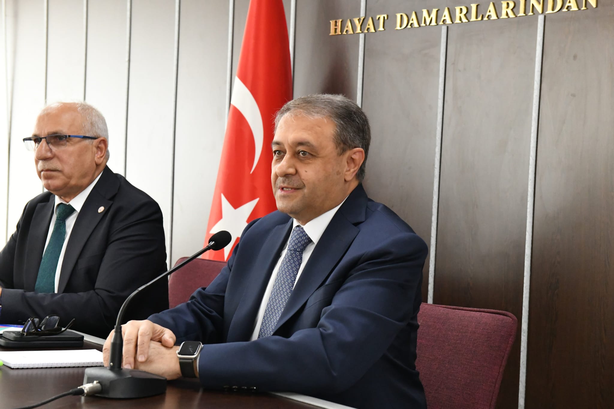 Vali Şıldak, esnaf ve oda başkanları ile buluştu