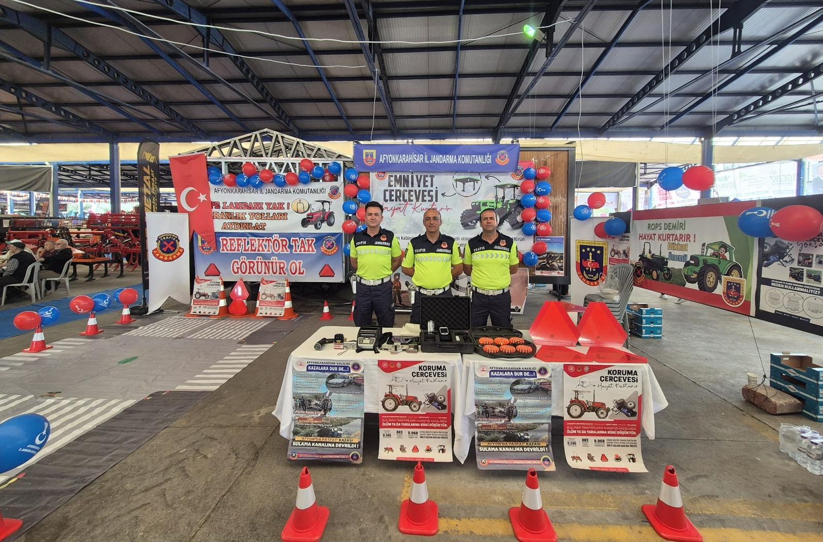 Afyonkarahisar İl Jandarma Komutanlığı, Tarım Fuarı Standında yerini aldı