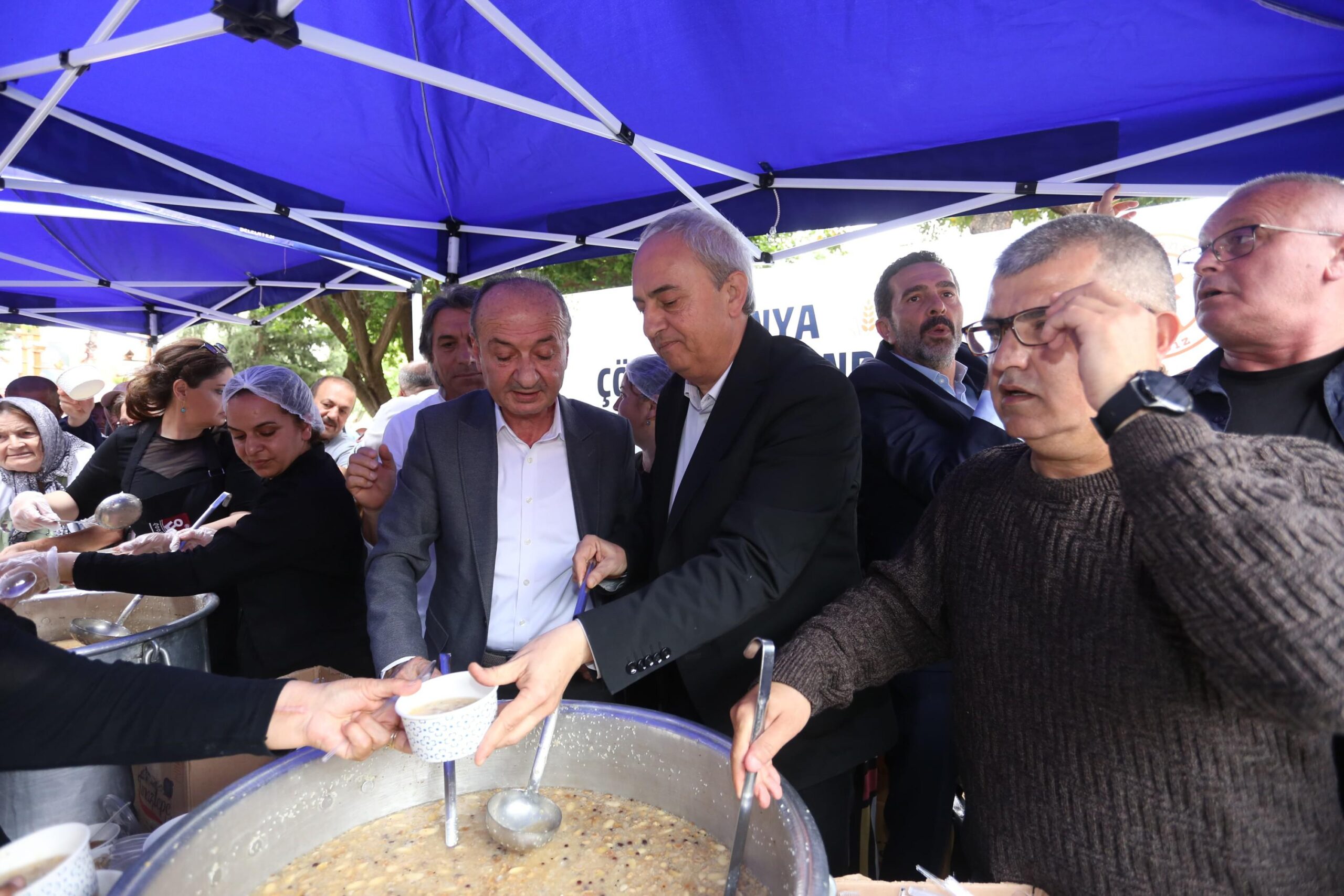 Kepez’de 4 bin kişiye glutensiz aşure ikramı