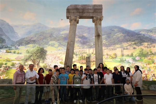 ‘Engelsiz Turizm’ projesiyle tarihin dokuları tanıtılıyor