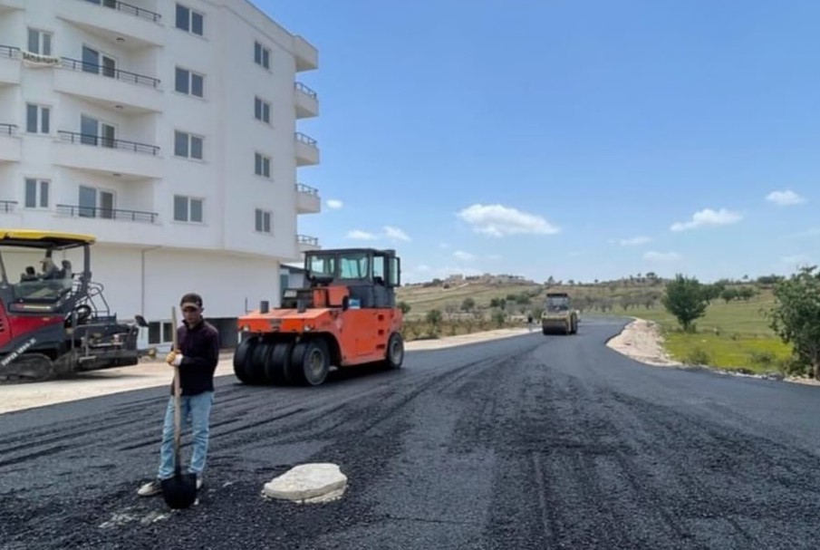 Şehit Öğretmen Sıtkı Abdioğlu Caddesi’nde asfalt çalışması başladı