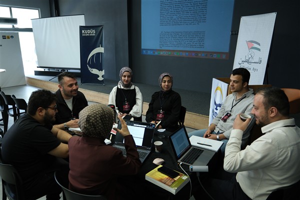 Kudüs Çalışma Grubu’ndan “İsrail Savaş Suçları Çalıştayı”