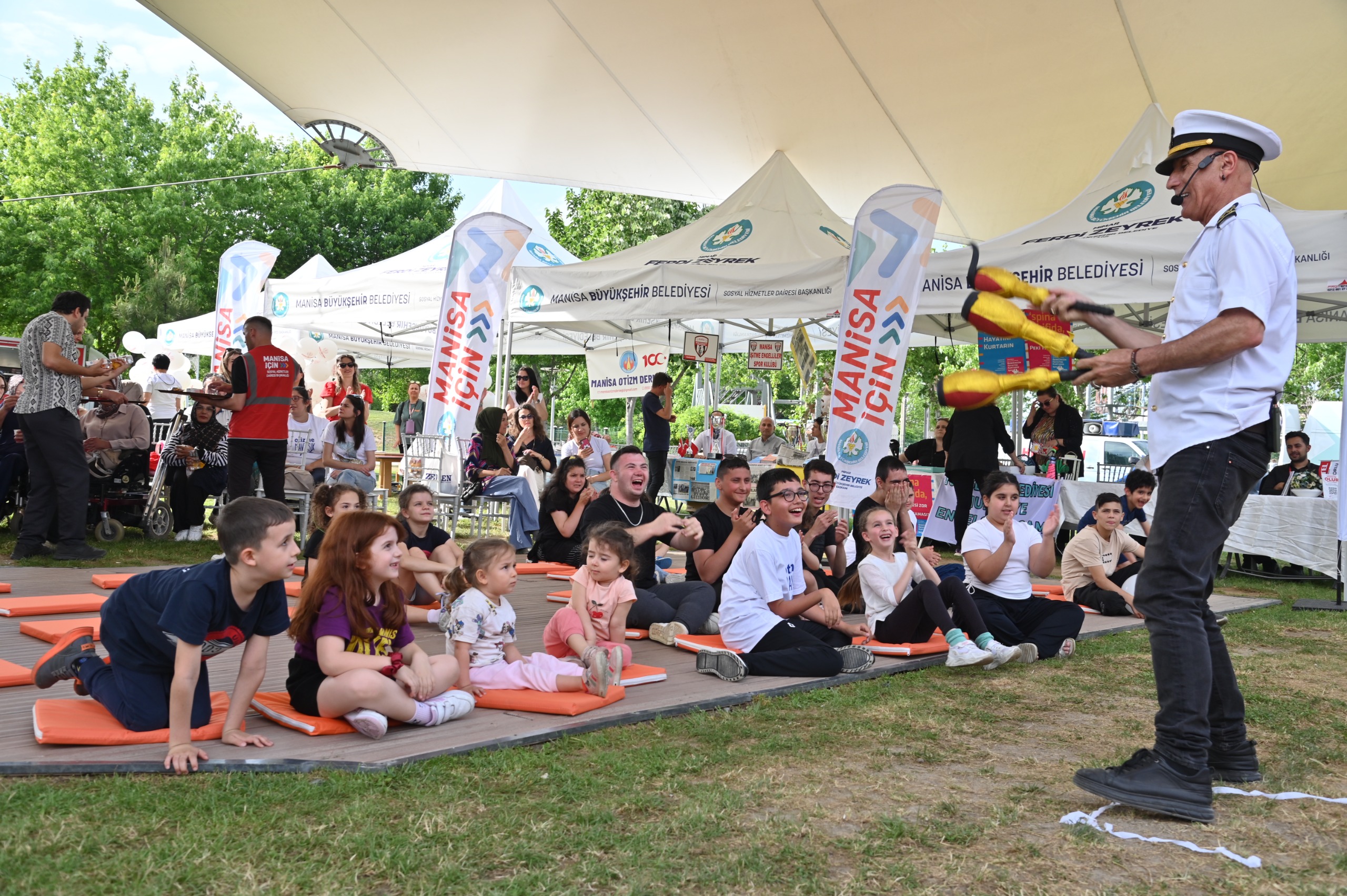 Manisa’da Engelliler Haftası kapsamında panayır düzenlendi
