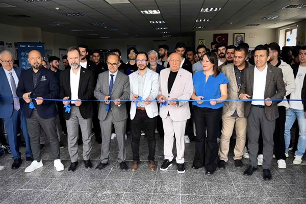 Delphi 7’nci yedek parça laboratuvarını Elazığ’da açtı