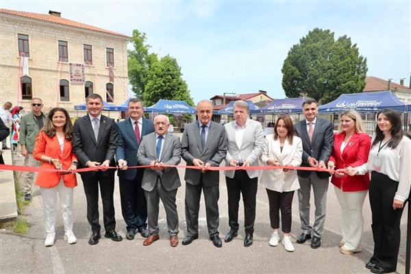 Ordu Valisi Erol, sergi açılışına katıldı