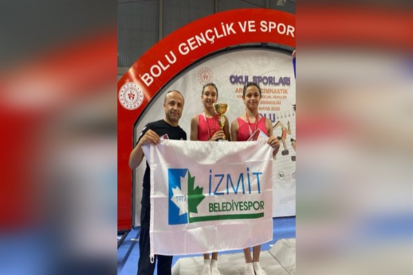 İzmitli genç jimnastikçiler Türkiye ikincisi oldu