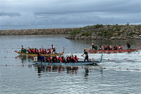 Gülyalı ilçesi Büyükşehir Belediyesi Su Sporları Merkezi, yarışlara ev sahipliği yapıyor