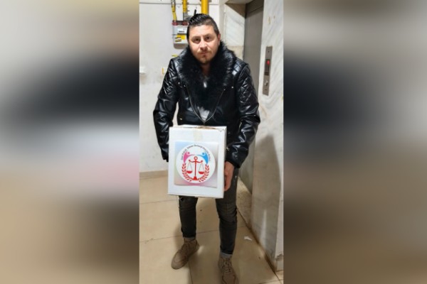 HAKDER Gençlik Kolları ihtiyaç sahiplerine kuru gıda yardımı düzenledi