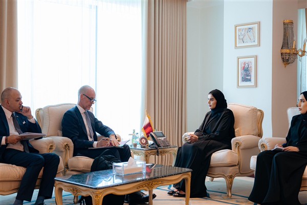 Al Misnad İsveç Dışişleri Bakanlığı Küresel İlişkiler Genel Direktörü Lindvall ile görüştü