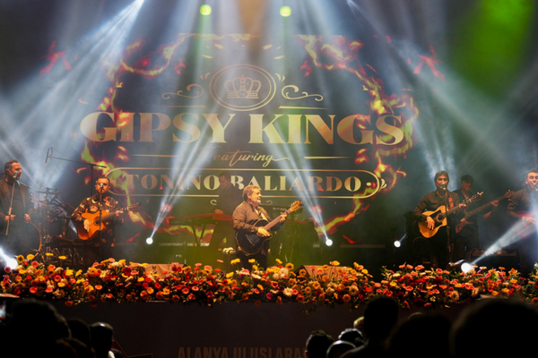 Gipsy Kings Alanya’da sahne aldı