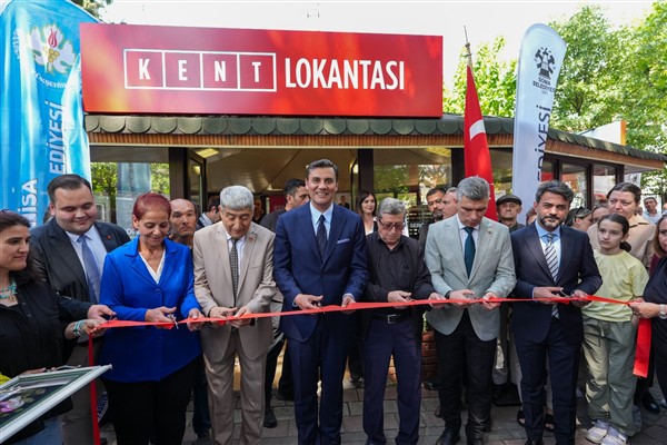 Soma’da Kent Lokantası, Halk Mandıra ve Halk Ekmek büfeleri açıldı