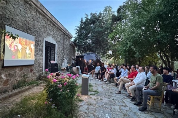 Gökçeada MYO öğrencileri film gösteriminde buluştu