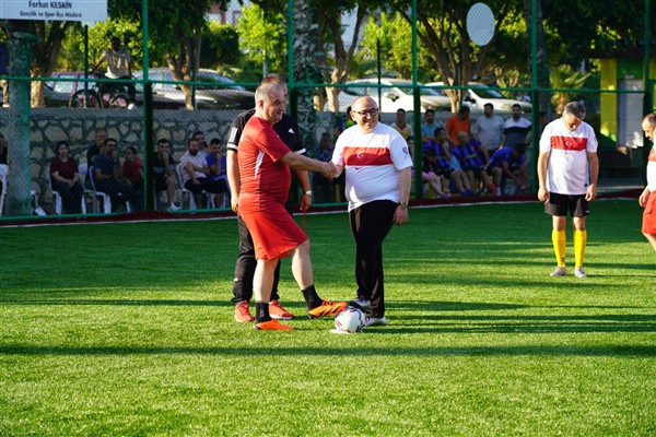 Erdemli’de 5×5 Kurumlar Arası Futbol Turnuvası başladı