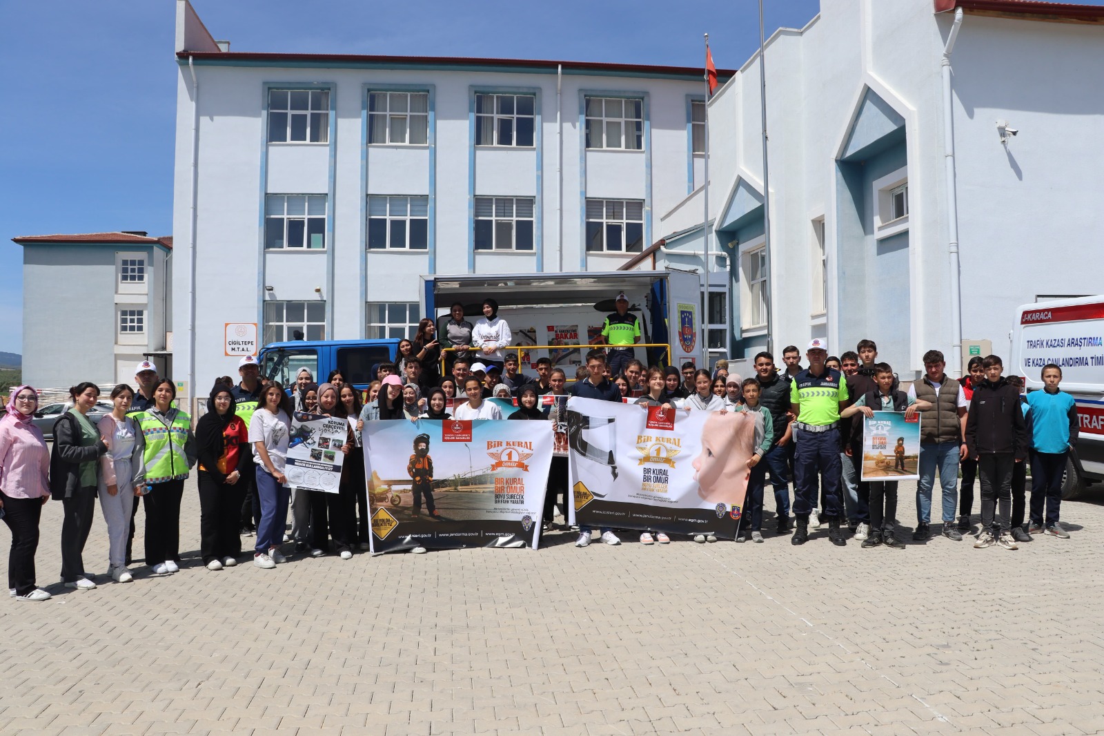 Afyonkarahisar İl Jandarma Komutanlığı eğitimlerini sürdürüyor