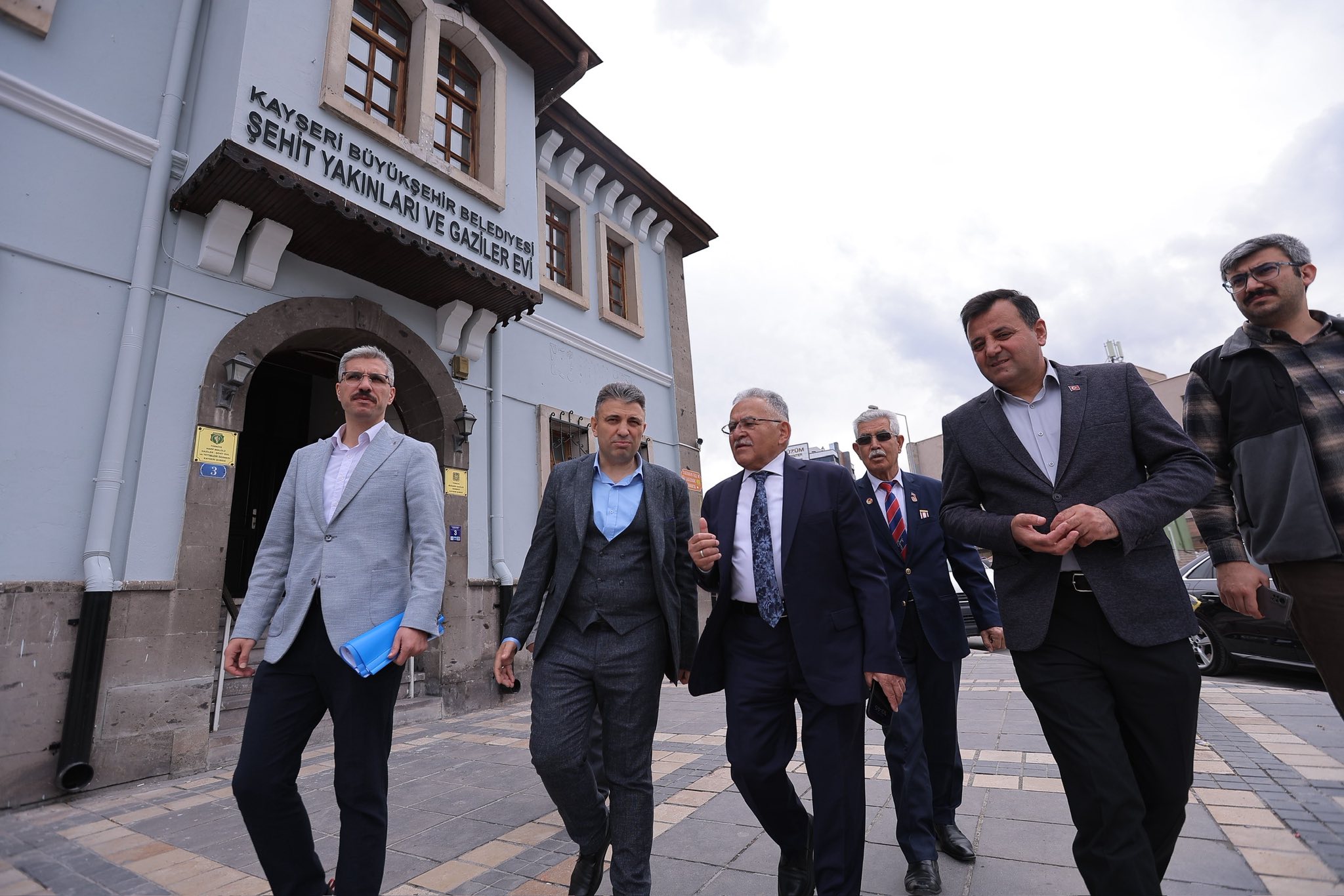 Başkan Büyükkılıç, şehit yakınları ve gaziler için hazırlanan lokal salonu inceledi