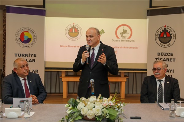 Özlü: Mobilya Kent Düzce’de ticaretin ve turizmin gelişmesi için çok büyük bir imkan