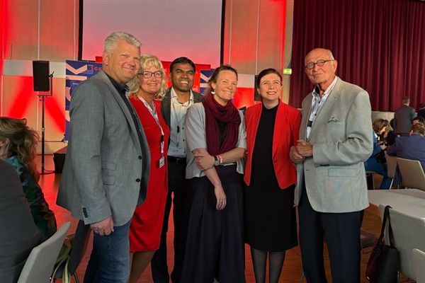 Eş Başkan Bucak, Almanya’da yerel yönetimler etkinliğine katıldı