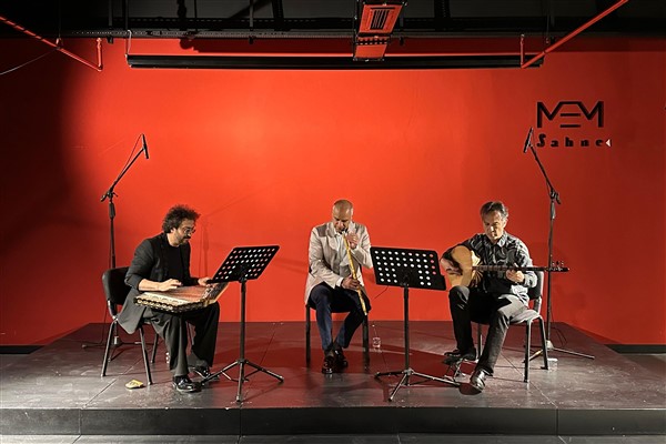 MEM Sahne’de “Vadideki Sesler” konseri