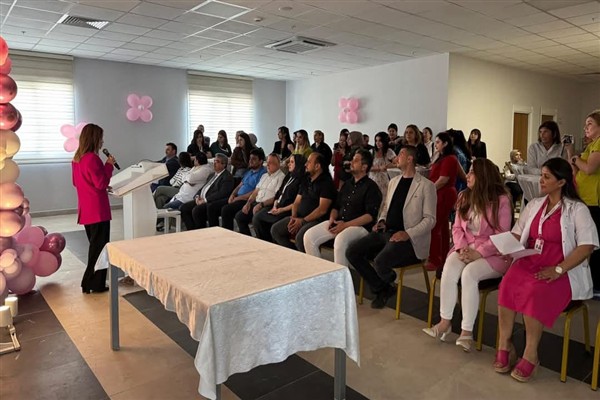 Defne Devlet Hastanesi’nde Ebeler Günü kutlandı