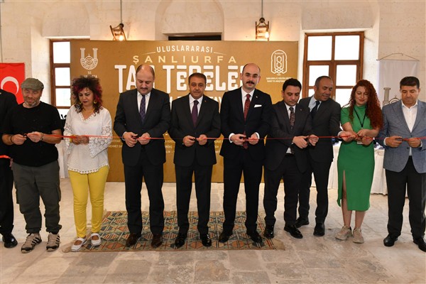 Şıldak, Uluslararası Taş Tepeler Resim Çalıştayı Sergisi’nin açılışını yaptı