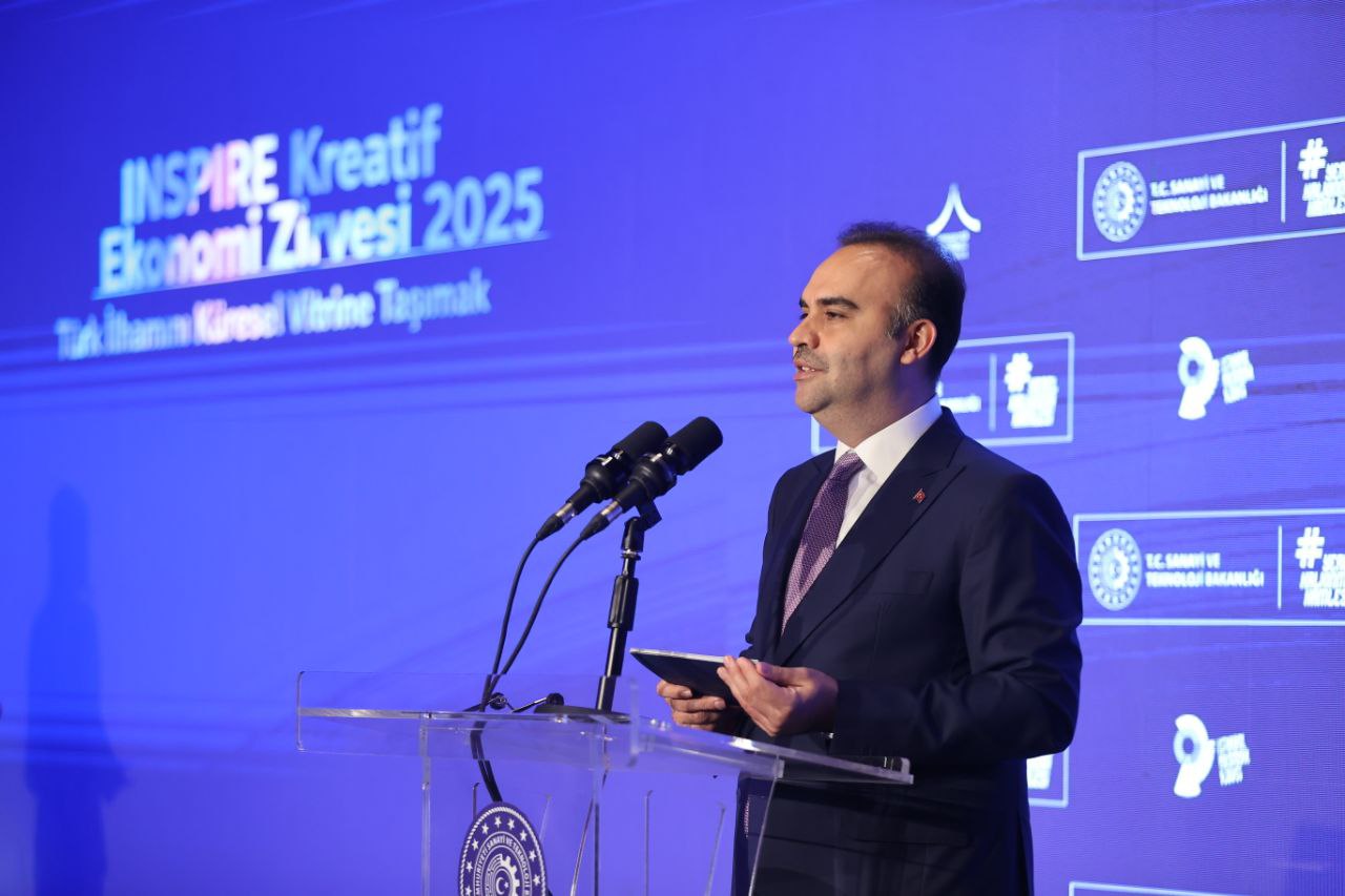 Bakan Kacır, Kreatif Ekonomi Zirvesi’ne katıldı