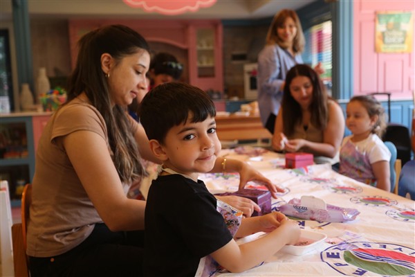 Kepez Belediyesi’nden “Anneye Sevgi Kutusu” atölyesi