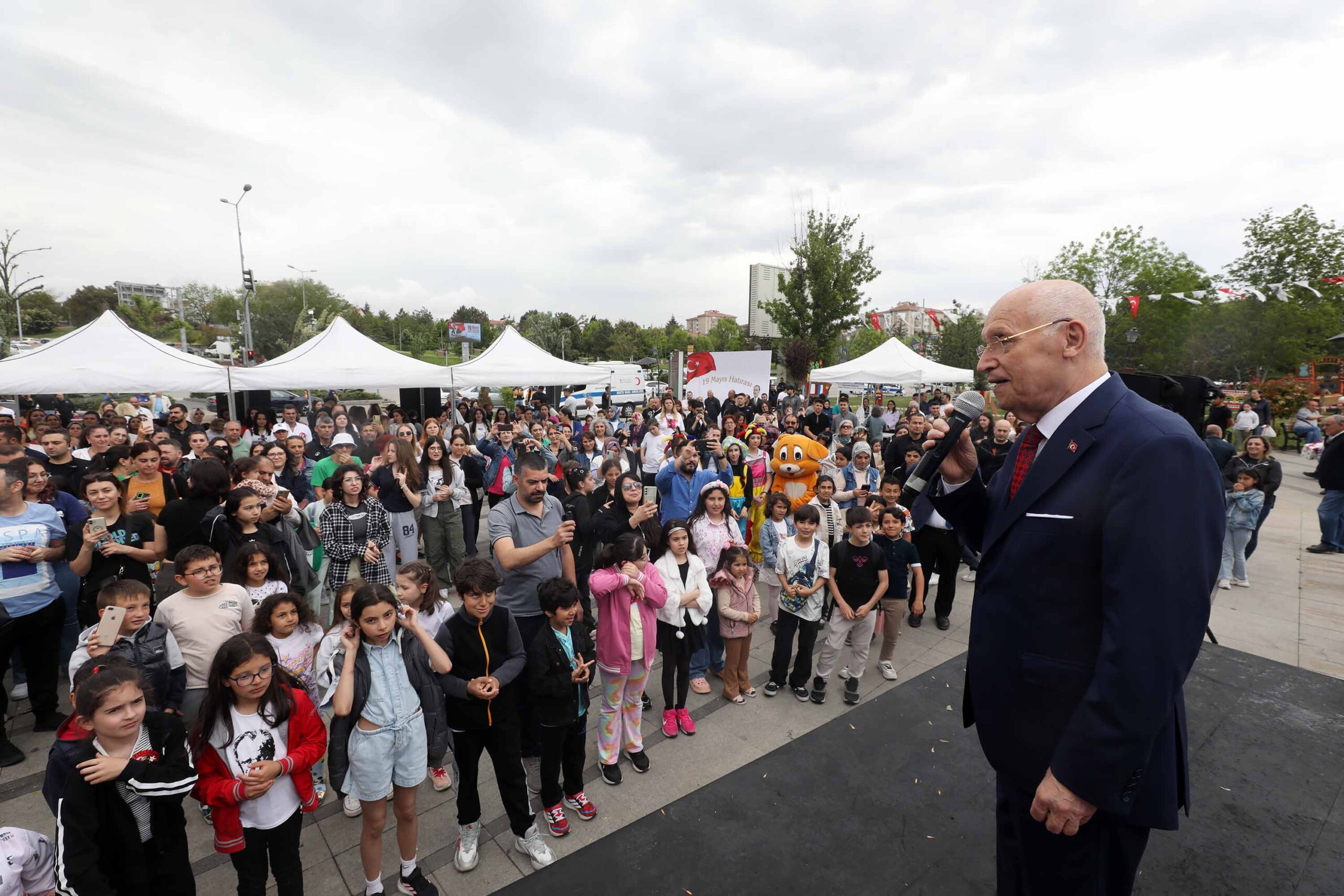 Yenimahalleliler Gençlik Şenliği’nde buluştu