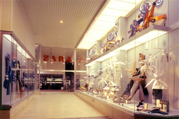 Zara 50. kuruluş yıl dönümünü kutluyor