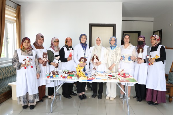 KOMEK’ten lösemi tedavisi gören hastalara destek