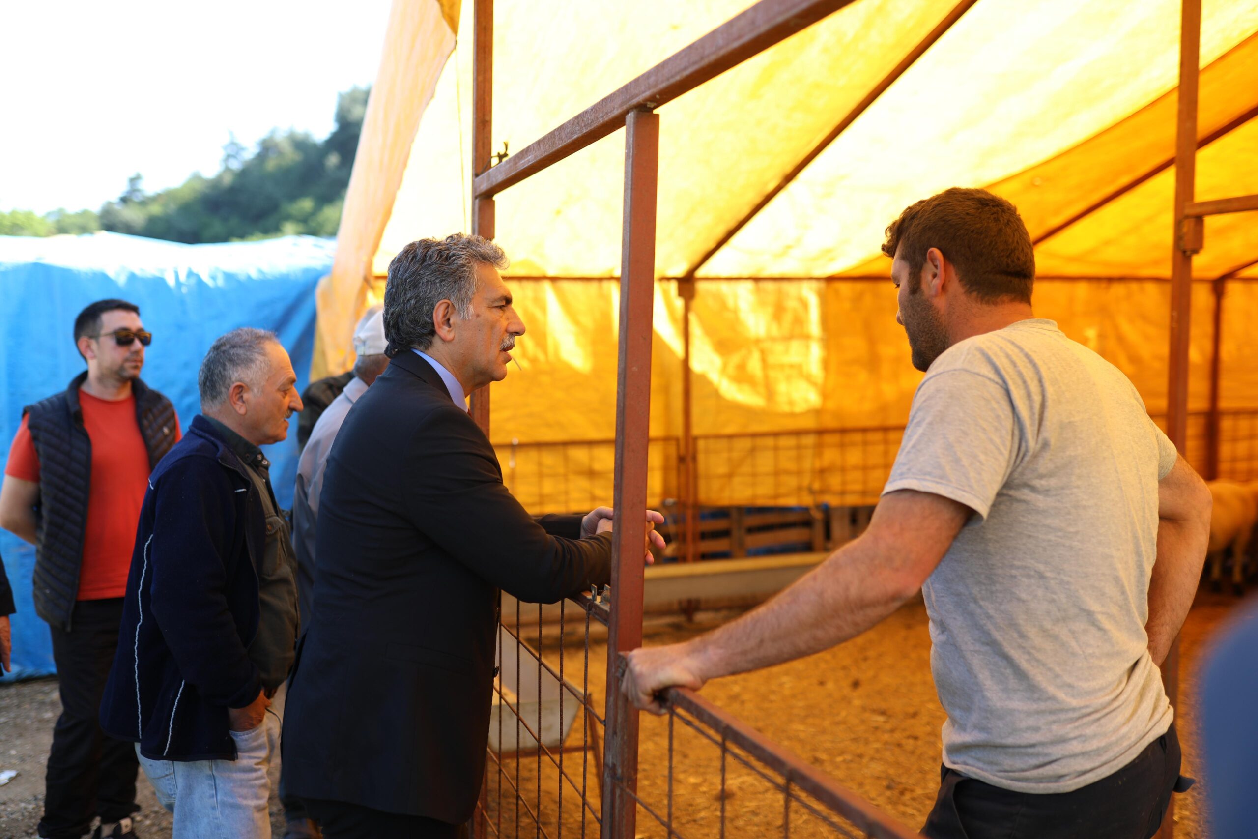 Gemlik Belediyesi kurban pazarında satışlar başladı