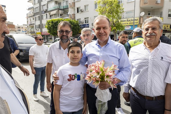 Seçer, Kiremithane Mahallesi Pazar Yeri’nde vatandaşlarla bir araya geldi