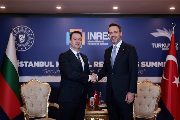 Bakan Bayraktar, Suudi ve Bulgar mevkidaşlarıyla bir araya geldi